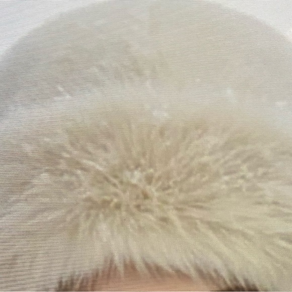 Elegant Cream Fur Hat - Picture 2 of 6